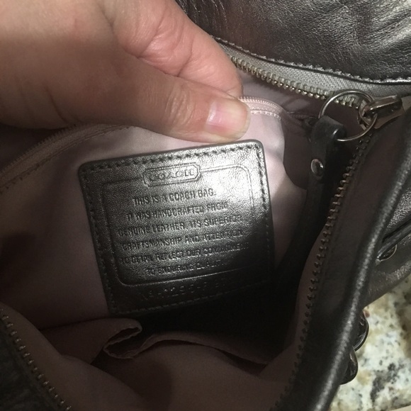 Coach crossbody bag good condition - Picture 3 of 3